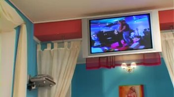 V.I.P. Bisex Orgy Party Begins Screencap 6 on www.sinx.com