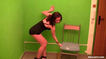 Sizzling Hot Oil Play Screencap 18 on www.sinx.com