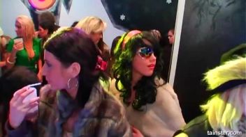 Pussy Blizzard Part 2 - Cam 1 Screencap 100 on www.sinx.com