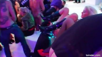 Pussy Blizzard Part 2 - Cam 1 Screencap 33 on www.sinx.com