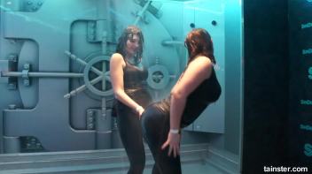 Gorgeous girls party hard under the shower Screencap 56 on www.sinx.com