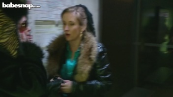 Bitch Problems At The Bus Stop Screencap 9 on www.sinx.com