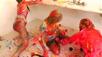 Finger Painting Babes Screencap 90 on www.sinx.com