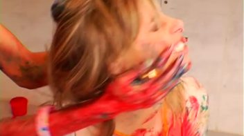 Finger Painting Babes Screencap 62 on www.sinx.com