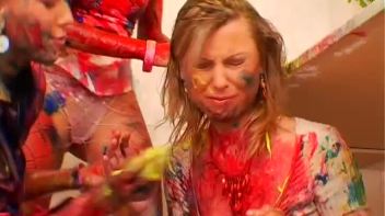 Finger Painting Babes Screencap 83 on www.sinx.com