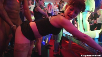Party Hardcore Gone Crazy Vol. 36 Part 3 - Cam 2 Screencap 40 on www.sinx.com