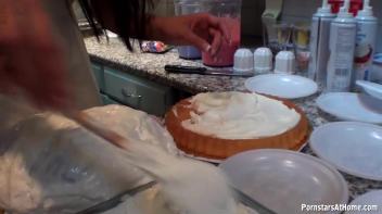 Dirty Dinner Party Part 1 Screencap 3 on www.sinx.com