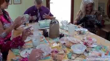 Dirty Dinner Party Part 1 Screencap 44 on www.sinx.com