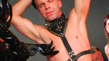 Public Disgrace Screencap 28 on www.sinx.com