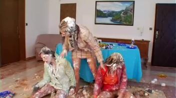 Messy Whipped Topping Bake Off! Screencap 91 on www.sinx.com