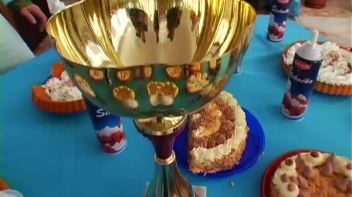 Messy Whipped Topping Bake Off! Screencap 1 on www.sinx.com