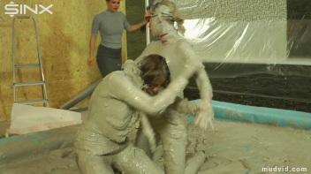 Sexy Professionals Mud Wrestling Mania Screencap 50 on www.sinx.com
