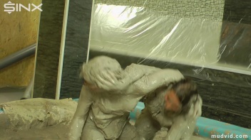 Sexy Professionals Mud Wrestling Mania Screencap 53 on www.sinx.com