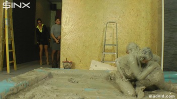 Sexy Professionals Mud Wrestling Mania Screencap 60 on www.sinx.com