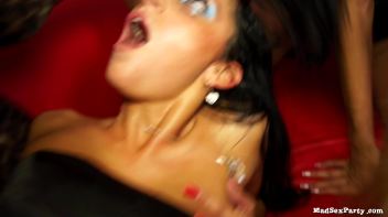 Denis Dicks Up Five Amazing Eurobabes Screencap 95 on www.sinx.com