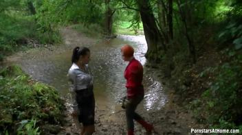 Welcome To The Mud Hole Screencap 58 on www.sinx.com