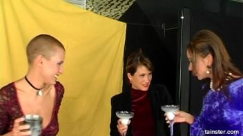 Milky Chicks Screencap 2 on www.sinx.com