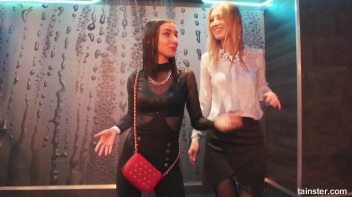 They Love It Wet and Frisky! Screencap 1 on www.sinx.com