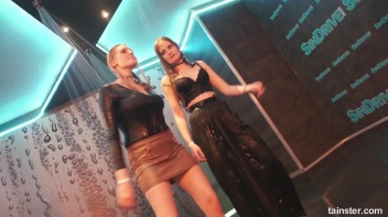 They Love It Wet and Frisky! Screencap 36 on www.sinx.com