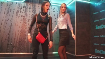 They Love It Wet and Frisky! Screencap 4 on www.sinx.com