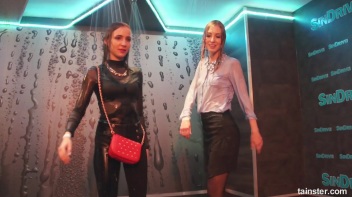 They Love It Wet and Frisky! Screencap 8 on www.sinx.com