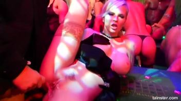 Pussy Casino Part 4 - Cam 1 Screencap 76 on www.sinx.com