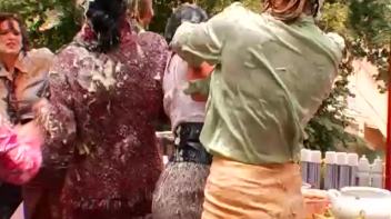 Buffet Babes go Bonkers! Screencap 89 on www.sinx.com