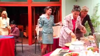 Buffet Babes go Bonkers! Screencap 48 on www.sinx.com