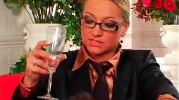 Inspecting the Help Screencap 77 on www.sinx.com