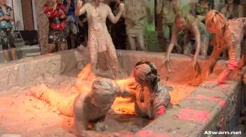 Dirty Duo Turns Into Mud Brawl Screencap 73 on www.sinx.com