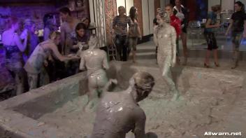 Dirty Duo Turns Into Mud Brawl Screencap 27 on www.sinx.com