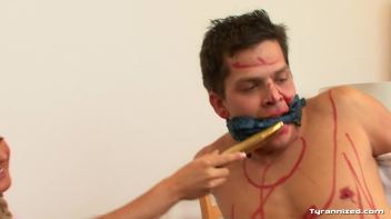 When Secretaries Fight Back! Screencap 35 on www.sinx.com