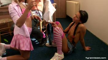 When Secretaries Fight Back! Screencap 44 on www.sinx.com