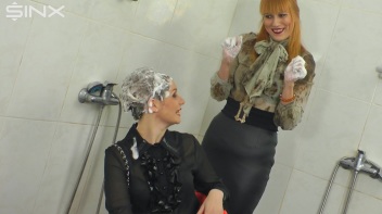 Gorgeous Girls Wash And Lather Their Hair Screencap 22 on www.sinx.com
