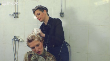 Gorgeous Girls Wash And Lather Their Hair Screencap 33 on www.sinx.com
