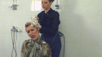 Gorgeous Girls Wash And Lather Their Hair Screencap 34 on www.sinx.com