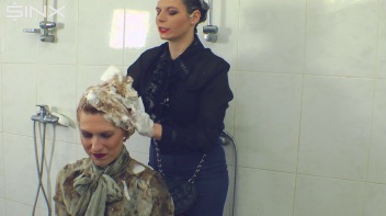 Gorgeous Girls Wash And Lather Their Hair Screencap 36 on www.sinx.com