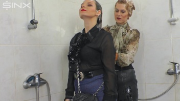 Gorgeous Girls Wash And Lather Their Hair Screencap 42 on www.sinx.com