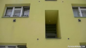 Messin' Around Town With No Shame! Screencap 85 on www.sinx.com