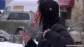 Messin' Around Town With No Shame! Screencap 19 on www.sinx.com