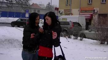 Messin' Around Town With No Shame! Screencap 21 on www.sinx.com