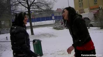 Messin' Around Town With No Shame! Screencap 37 on www.sinx.com