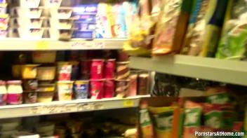 Messin' Around Town With No Shame! Screencap 52 on www.sinx.com