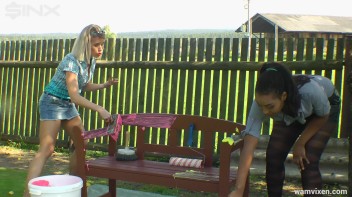 Messy Mamacitas, Girlfriends Paint Themselves Pretty Screencap 3 on www.sinx.com