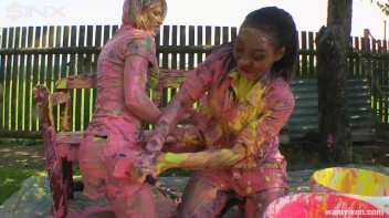 Messy Mamacitas, Girlfriends Paint Themselves Pretty Screencap 36 on www.sinx.com