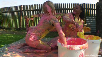 Messy Mamacitas, Girlfriends Paint Themselves Pretty Screencap 39 on www.sinx.com