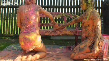 Messy Mamacitas, Girlfriends Paint Themselves Pretty Screencap 61 on www.sinx.com