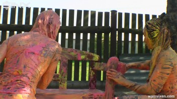 Messy Mamacitas, Girlfriends Paint Themselves Pretty Screencap 62 on www.sinx.com