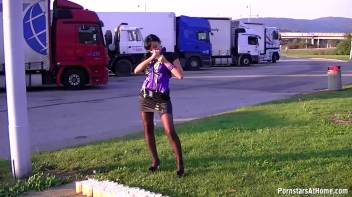 Truck Stop Mess Whore Screencap 2 on www.sinx.com