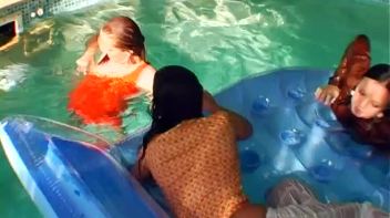Super Soaked In The Pool Screencap 88 on www.sinx.com